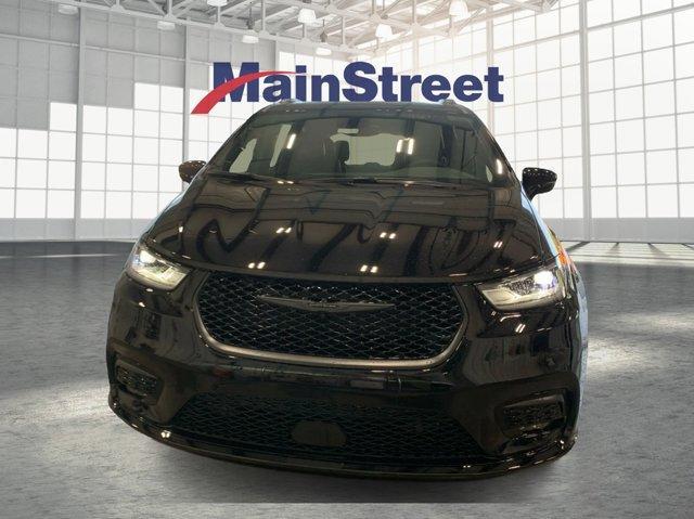 new 2026 Chrysler Pacifica car, priced at $48,457