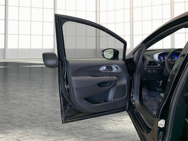 new 2026 Chrysler Pacifica car, priced at $48,457