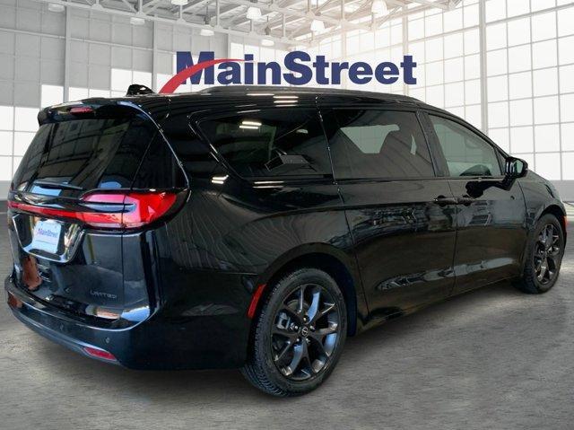 new 2026 Chrysler Pacifica car, priced at $48,457