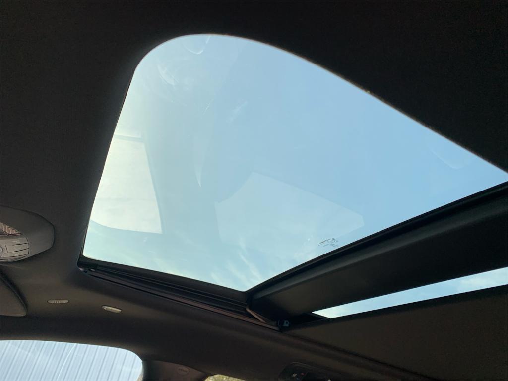 new 2026 Chrysler Pacifica car, priced at $52,651