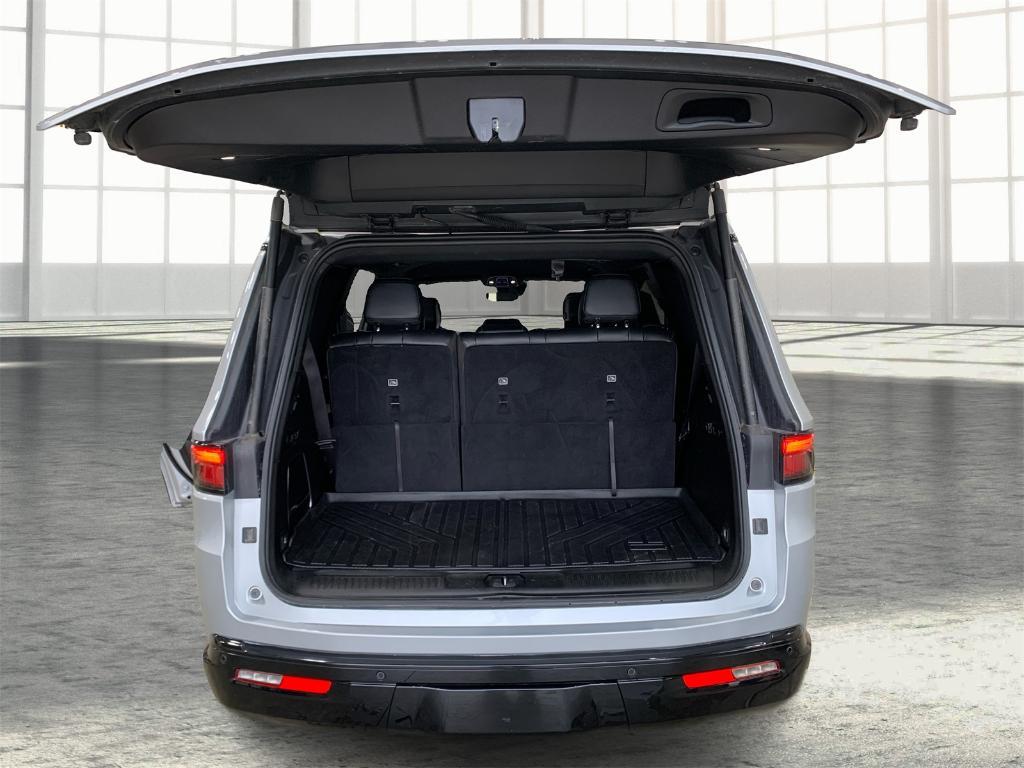 used 2022 Jeep Wagoneer car, priced at $44,151