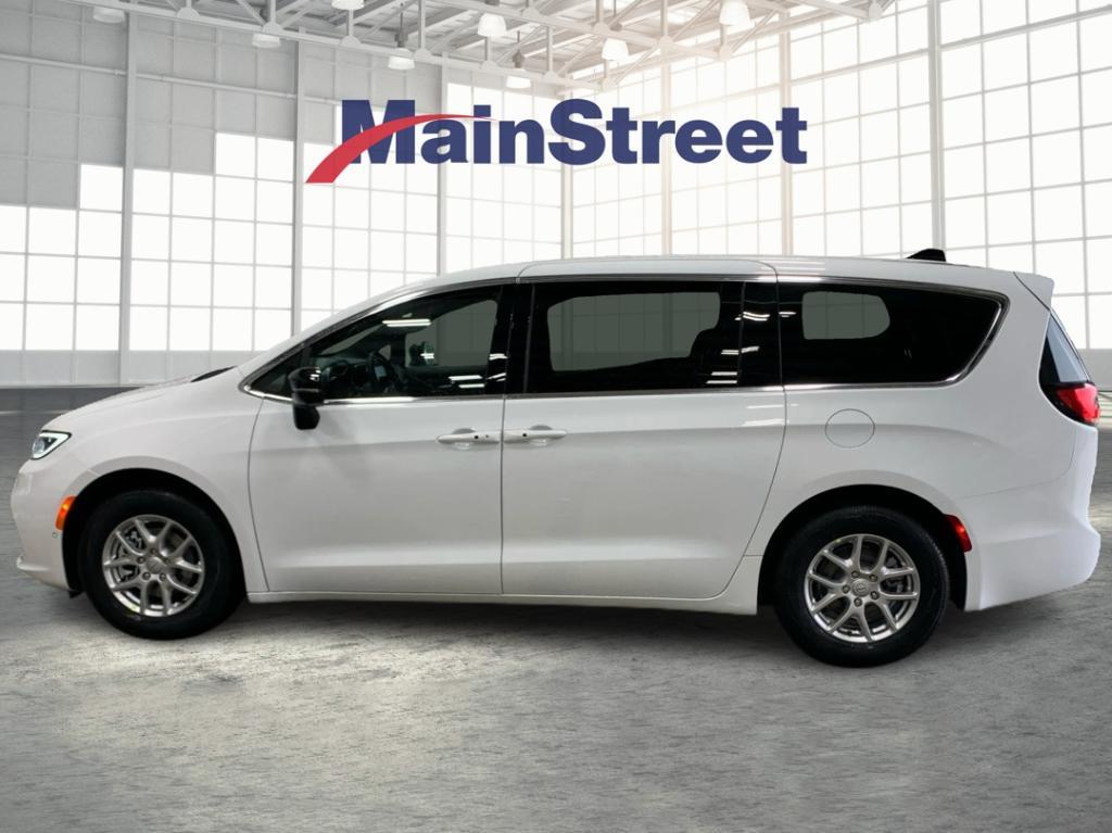 new 2026 Chrysler Pacifica car, priced at $42,466