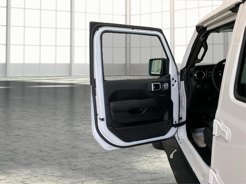 new 2025 Jeep Gladiator car, priced at $41,591