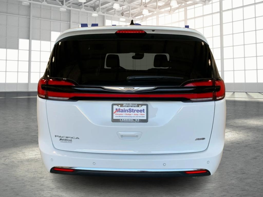 new 2025 Chrysler Pacifica car, priced at $38,342