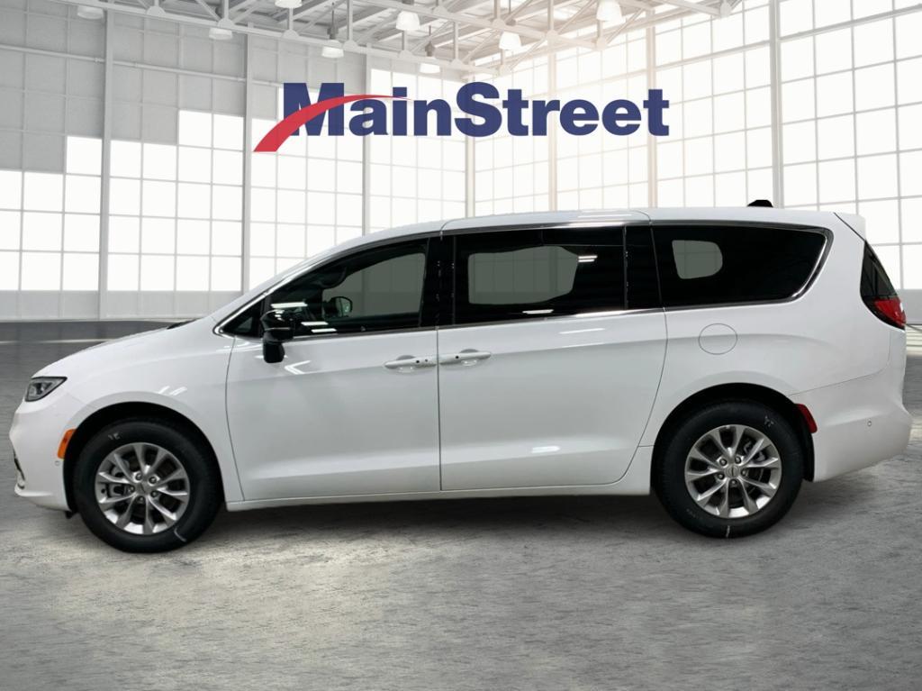 new 2025 Chrysler Pacifica car, priced at $38,342