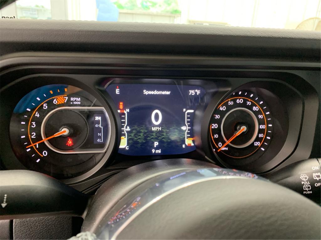 new 2025 Jeep Wrangler car, priced at $51,262