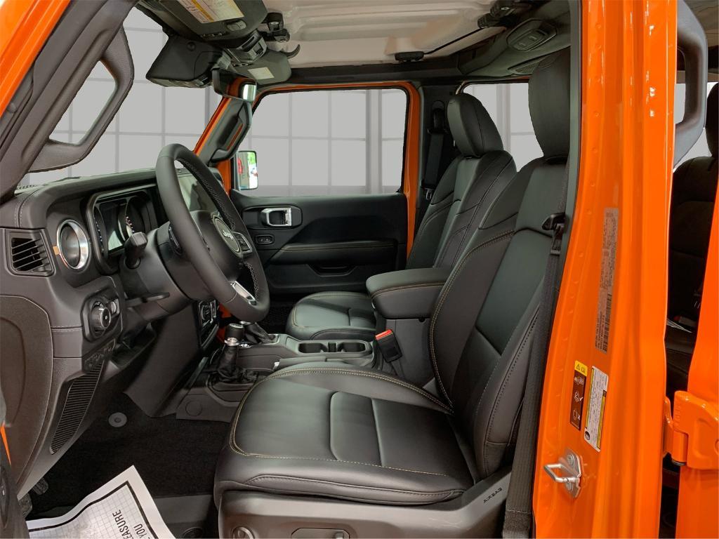 new 2025 Jeep Wrangler car, priced at $51,262