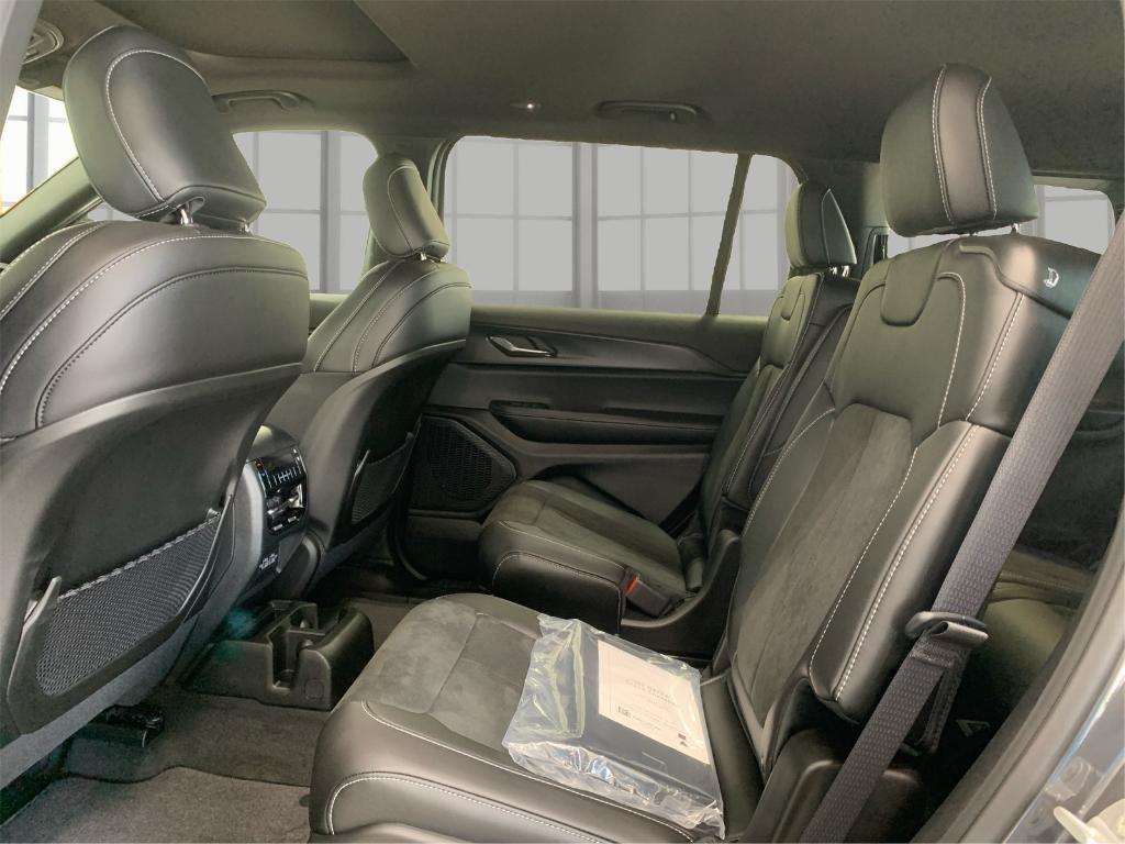 new 2025 Jeep Grand Cherokee L car, priced at $43,019