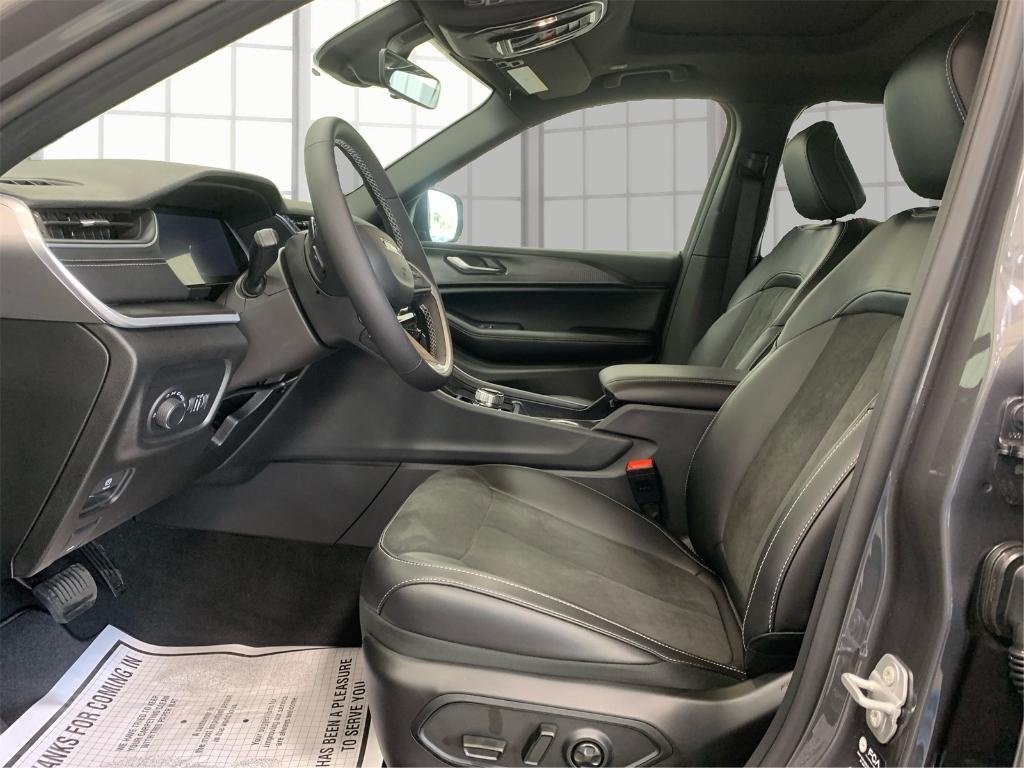 new 2025 Jeep Grand Cherokee L car, priced at $43,019