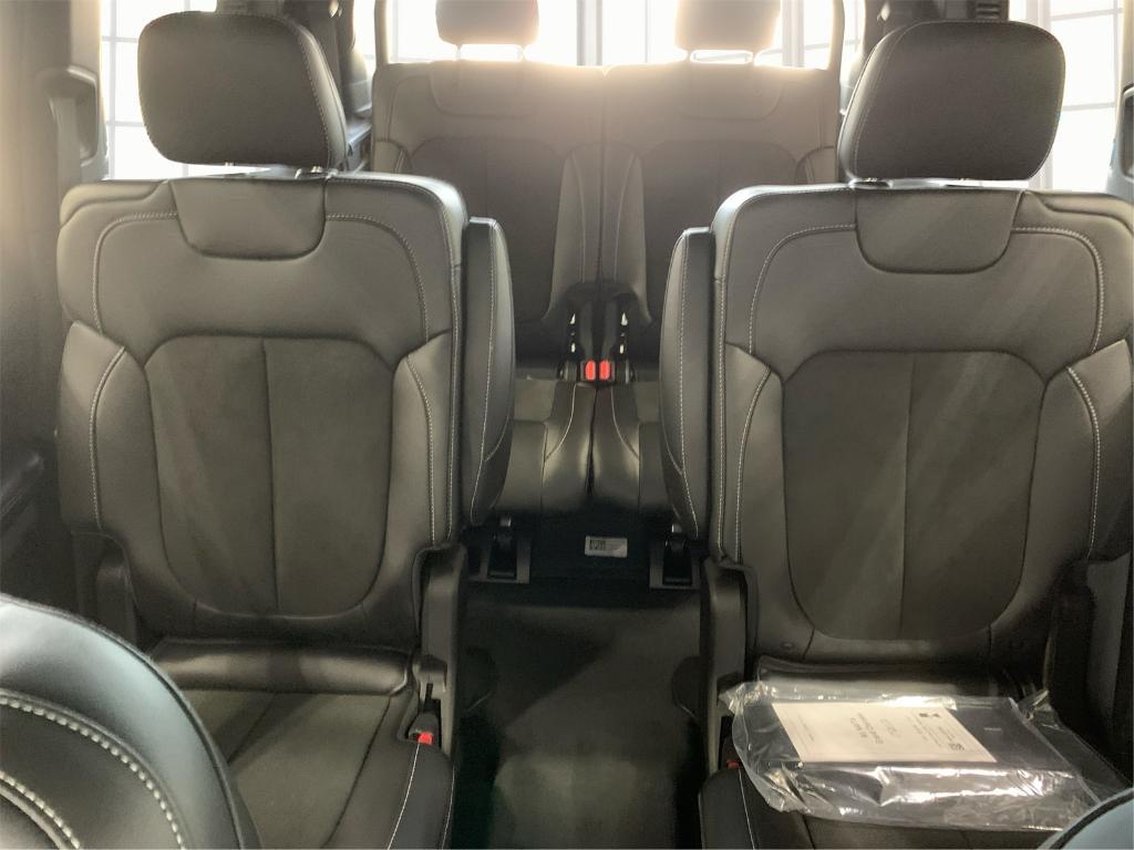 new 2025 Jeep Grand Cherokee L car, priced at $43,019