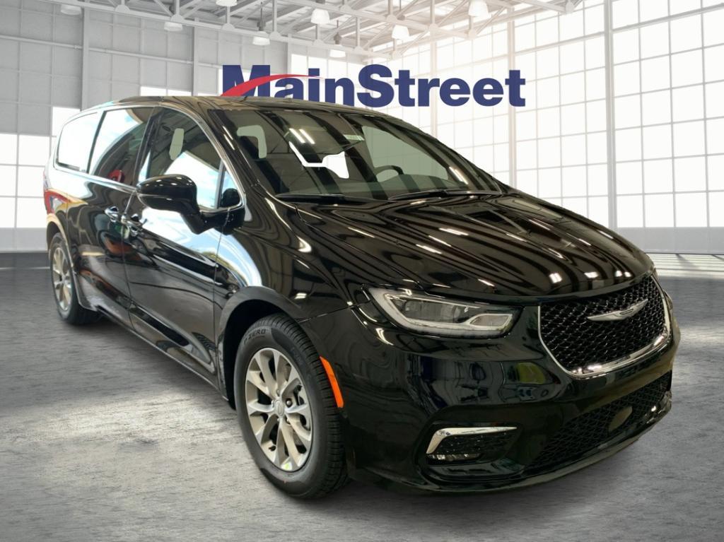 new 2026 Chrysler Pacifica car, priced at $46,297