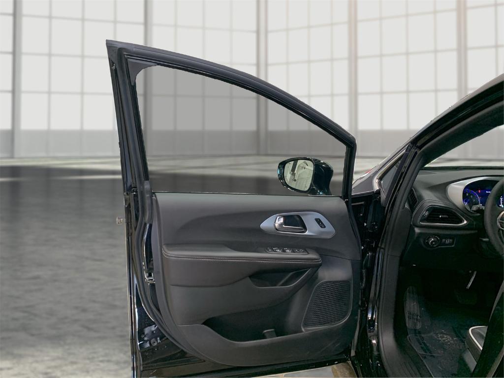 new 2026 Chrysler Pacifica car, priced at $46,297