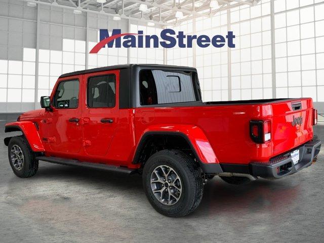 new 2025 Jeep Gladiator car, priced at $44,812