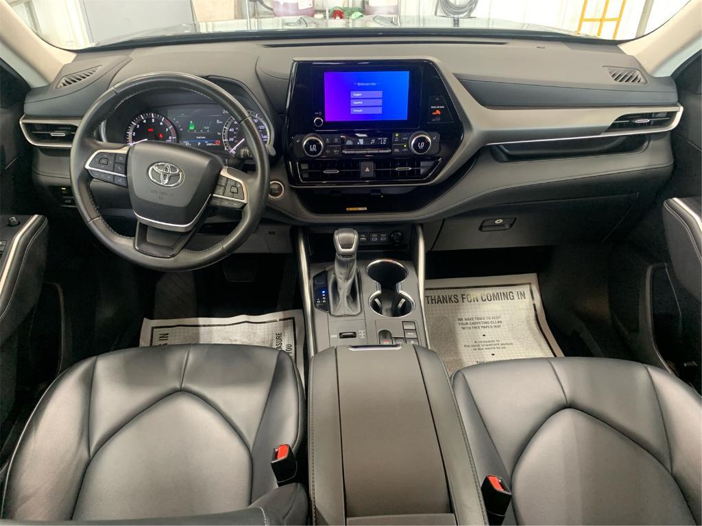 used 2024 Toyota Highlander car, priced at $38,272
