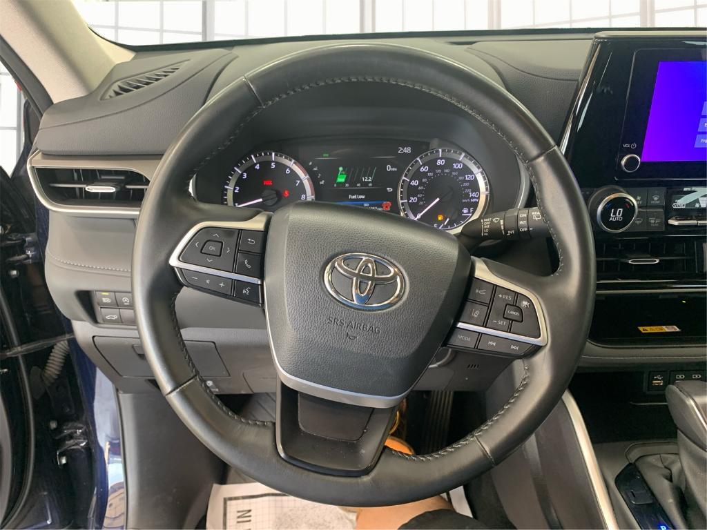 used 2024 Toyota Highlander car, priced at $38,272