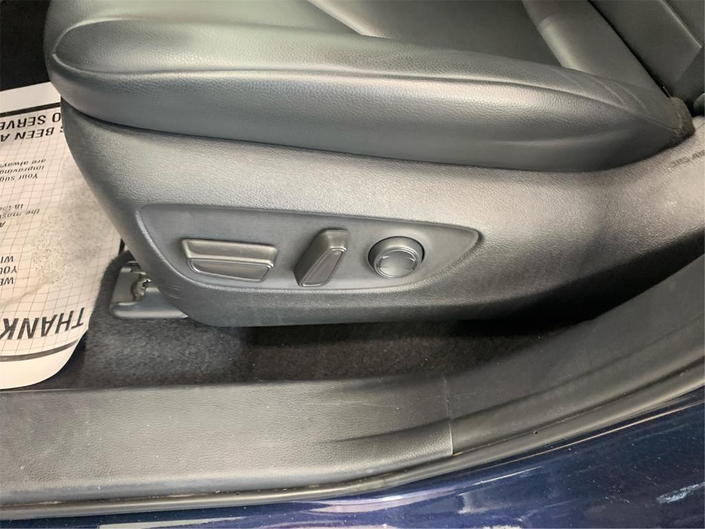 used 2024 Toyota Highlander car, priced at $38,272