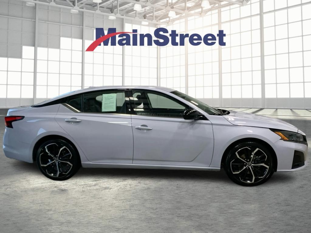 used 2023 Nissan Altima car, priced at $20,377