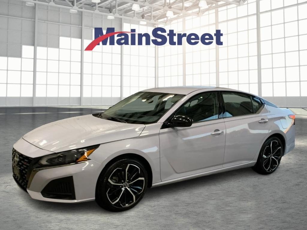 used 2023 Nissan Altima car, priced at $20,377