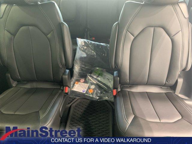 used 2025 Chrysler Pacifica car, priced at $39,698