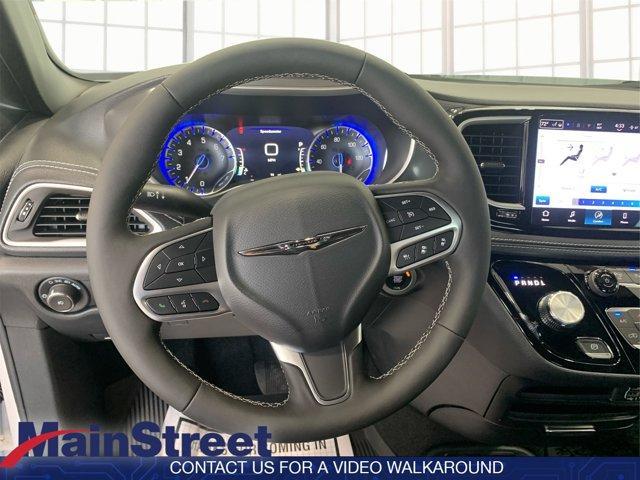 used 2025 Chrysler Pacifica car, priced at $39,698