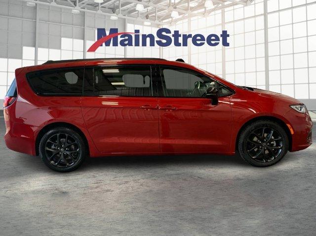 new 2026 Chrysler Pacifica car, priced at $48,903