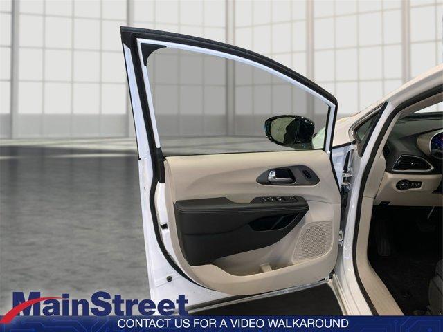 used 2024 Chrysler Pacifica car, priced at $29,393