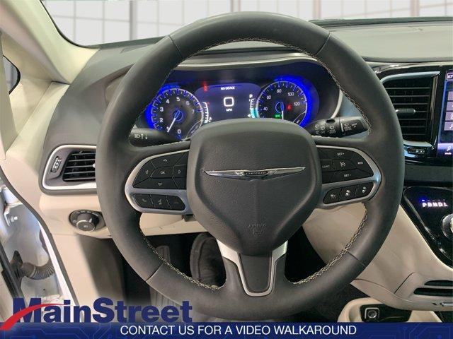 used 2024 Chrysler Pacifica car, priced at $29,393