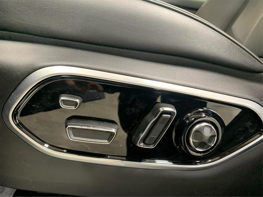 used 2025 Jeep Grand Cherokee L car, priced at $55,006