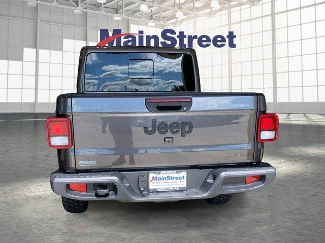 new 2025 Jeep Gladiator car, priced at $42,127