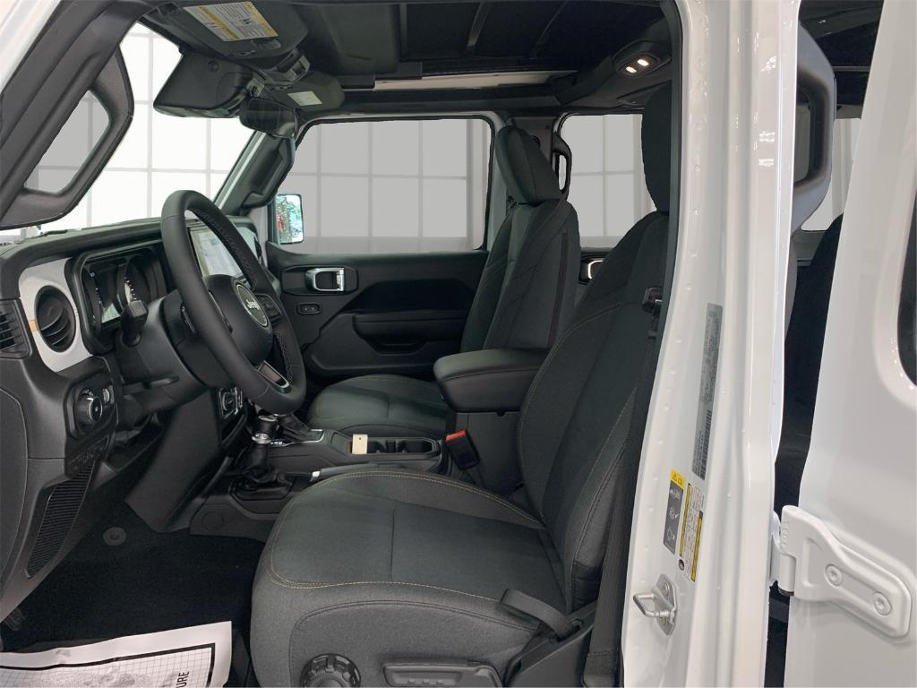 new 2025 Jeep Wrangler car, priced at $47,443