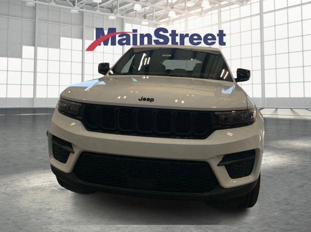 new 2025 Jeep Grand Cherokee car, priced at $41,898