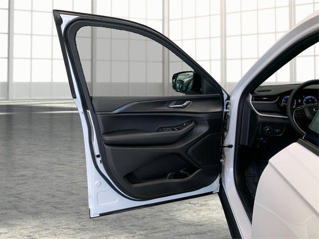 new 2025 Jeep Grand Cherokee car, priced at $41,898