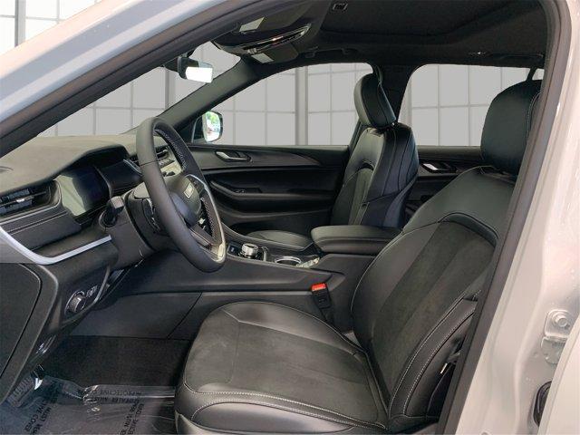 new 2025 Jeep Grand Cherokee car, priced at $41,898