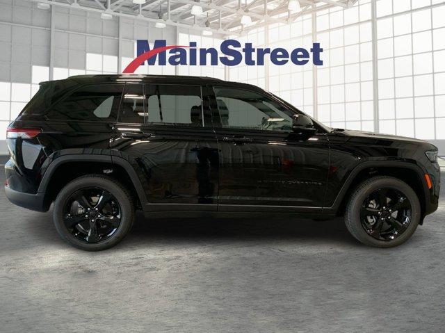 new 2025 Jeep Grand Cherokee car, priced at $41,309