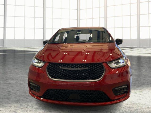 new 2026 Chrysler Pacifica car, priced at $43,005