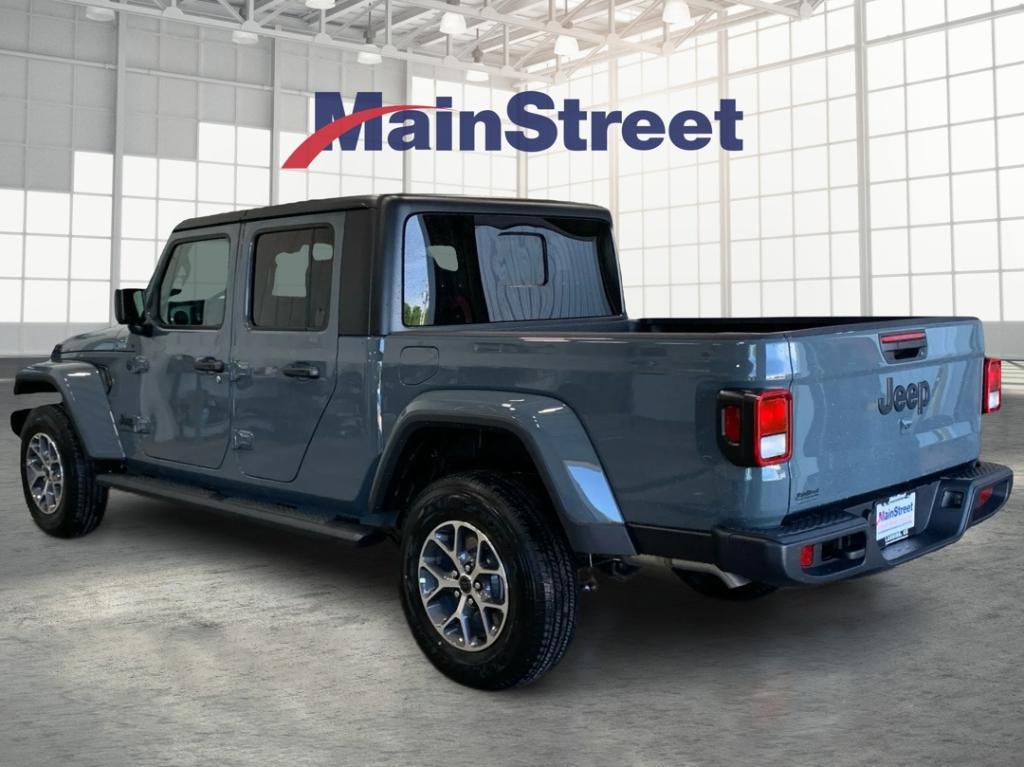 new 2025 Jeep Gladiator car, priced at $44,812
