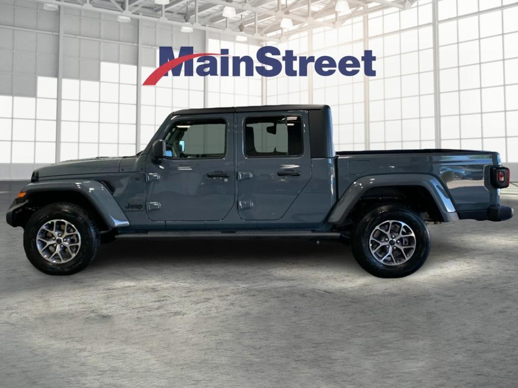 new 2025 Jeep Gladiator car, priced at $44,812