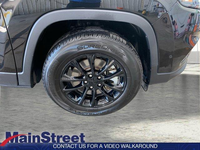 used 2023 Jeep Cherokee car, priced at $22,182