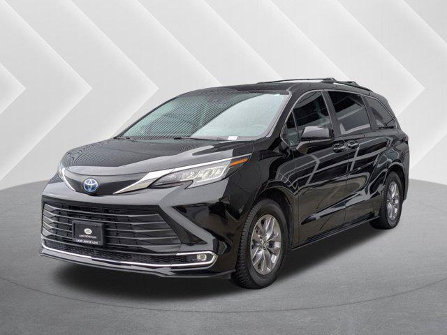 used 2023 Toyota Sienna car, priced at $45,870