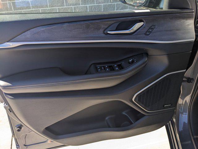 used 2021 Jeep Grand Cherokee L car, priced at $25,990