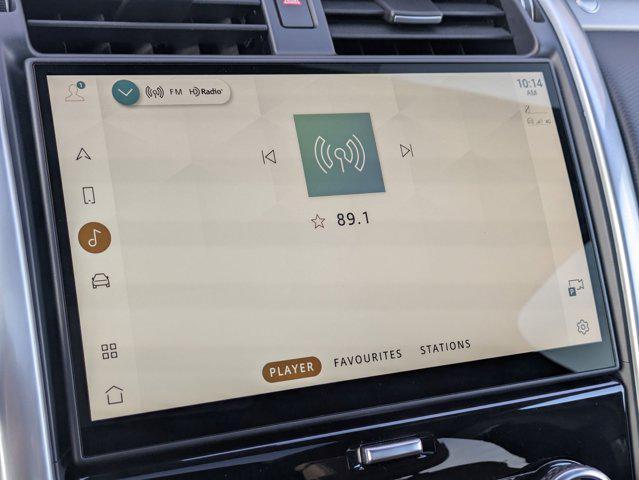 used 2024 Land Rover Discovery car, priced at $54,877