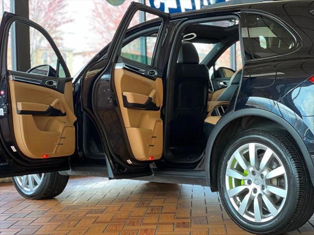 used 2017 Porsche Cayenne E-Hybrid car, priced at $20,980