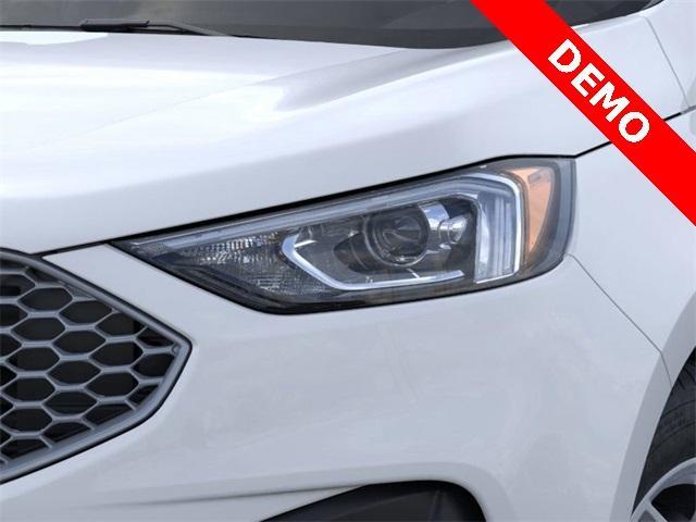 new 2024 Ford Edge car, priced at $33,344