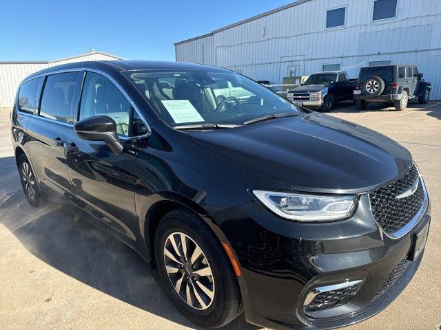 used 2023 Chrysler Pacifica Hybrid car, priced at $23,800