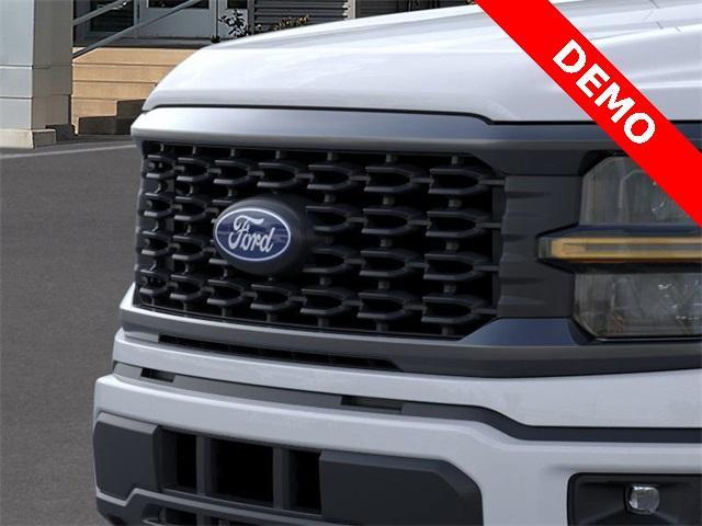 new 2024 Ford F-150 car, priced at $39,471