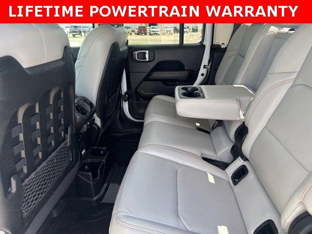 used 2021 Jeep Gladiator car, priced at $33,300