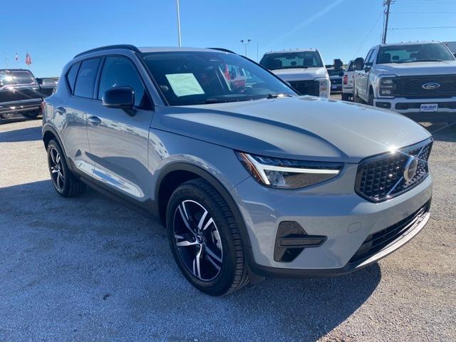 used 2024 Volvo XC40 car, priced at $33,400