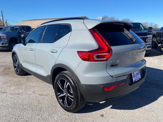 used 2024 Volvo XC40 car, priced at $33,400