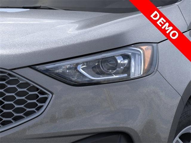 new 2024 Ford Edge car, priced at $32,295