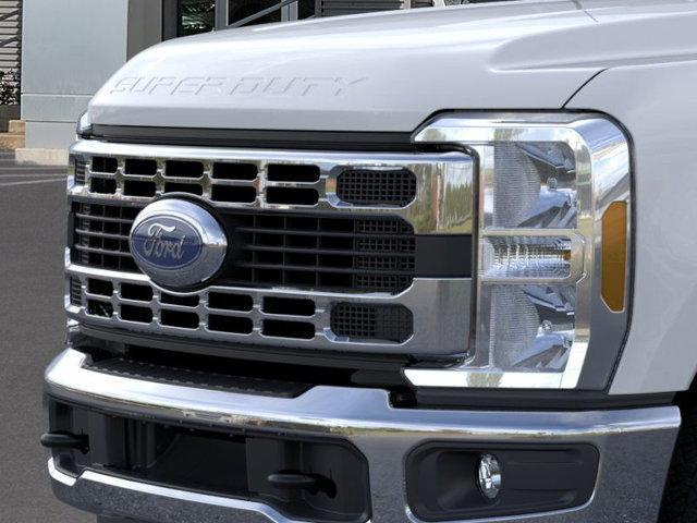 new 2025 Ford F-250 car, priced at $72,670
